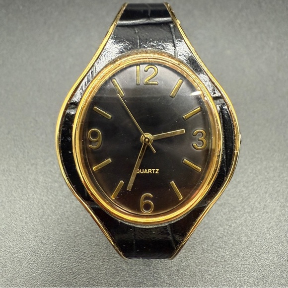 Vintage Avon Bold Cuff Black with Gold-Trimmed Wristwatch - Working - Picture 5 of 17